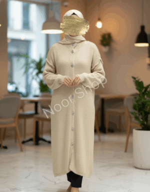 Eleganter beiger Strickmantel