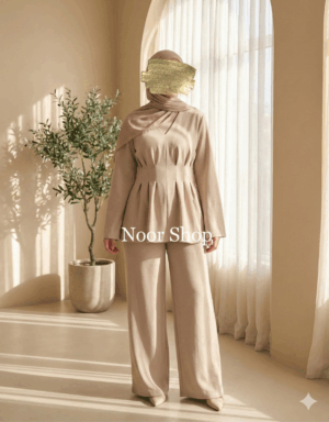 Eleganter Zweiteiler in Beige