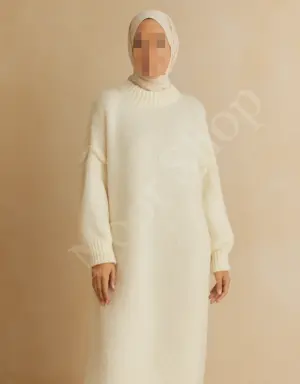 Cremefarbenes langes Strick-Maxikleid für Hijabi Damen – warme Wintermode